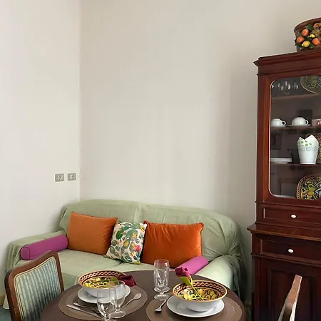 Naos - Al Teatro Greco Guest house *